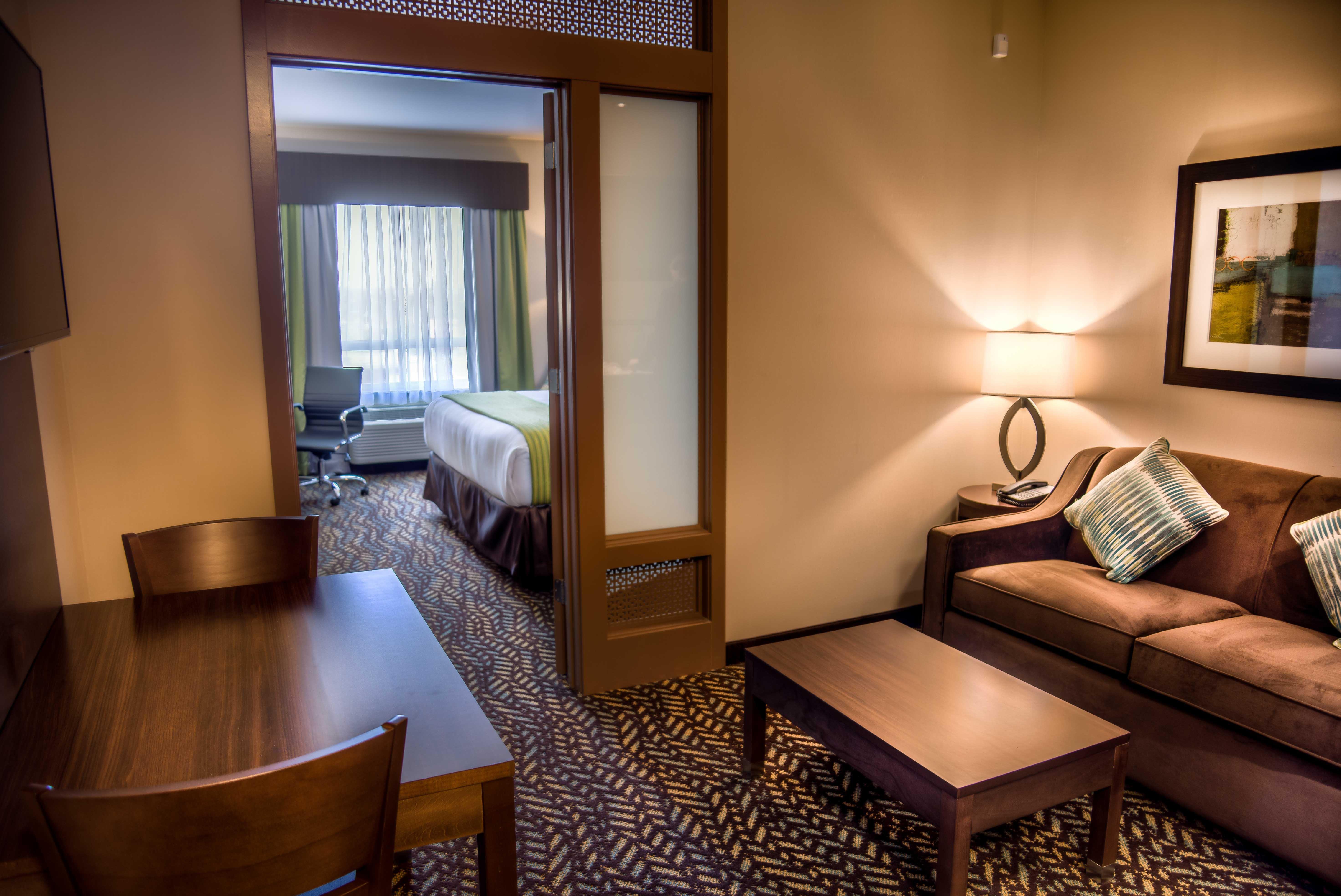 Holiday Inn Express & Suites Spruce Grove - Stony Plain By Ihg Bagian luar foto