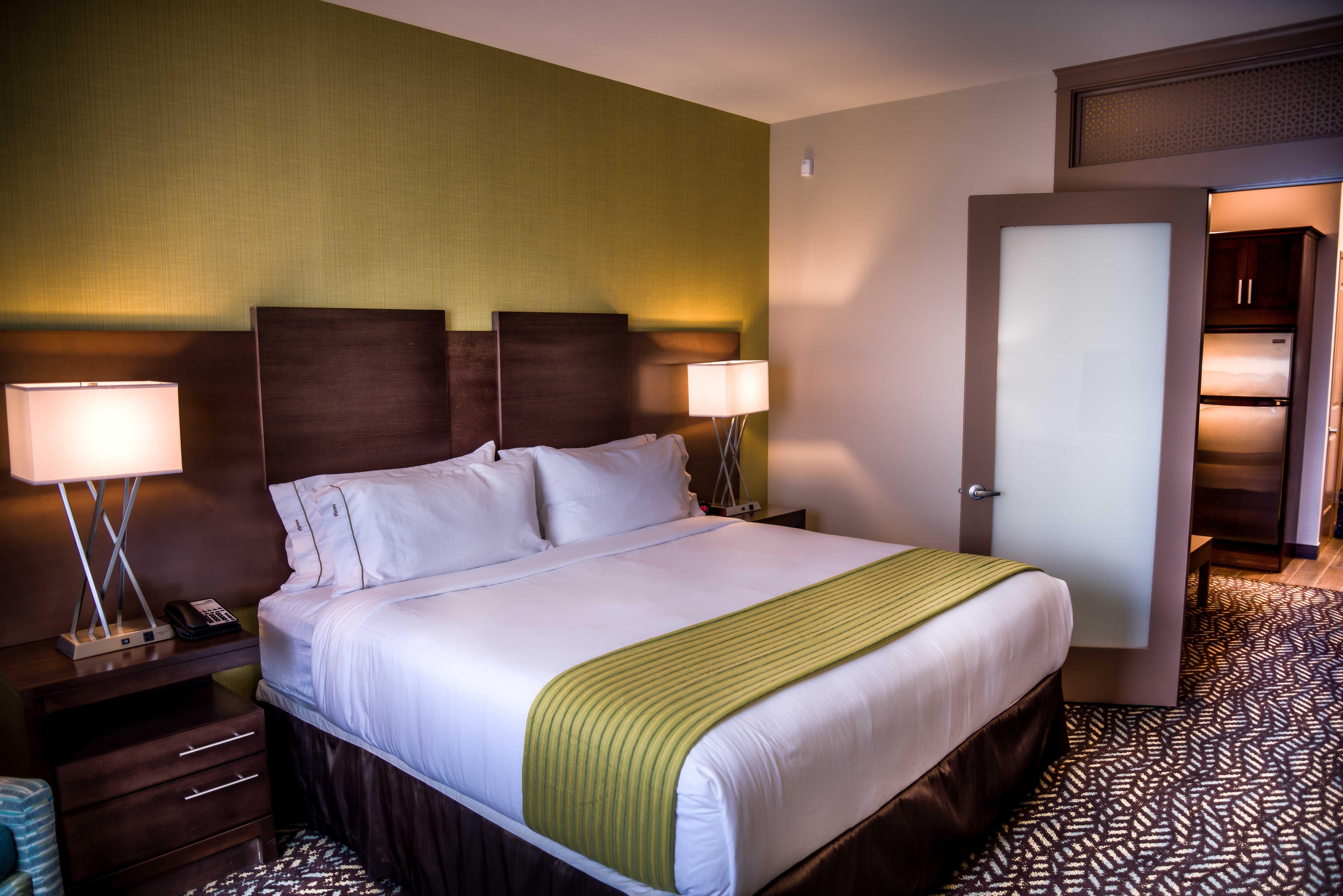 Holiday Inn Express & Suites Spruce Grove - Stony Plain By Ihg Bagian luar foto
