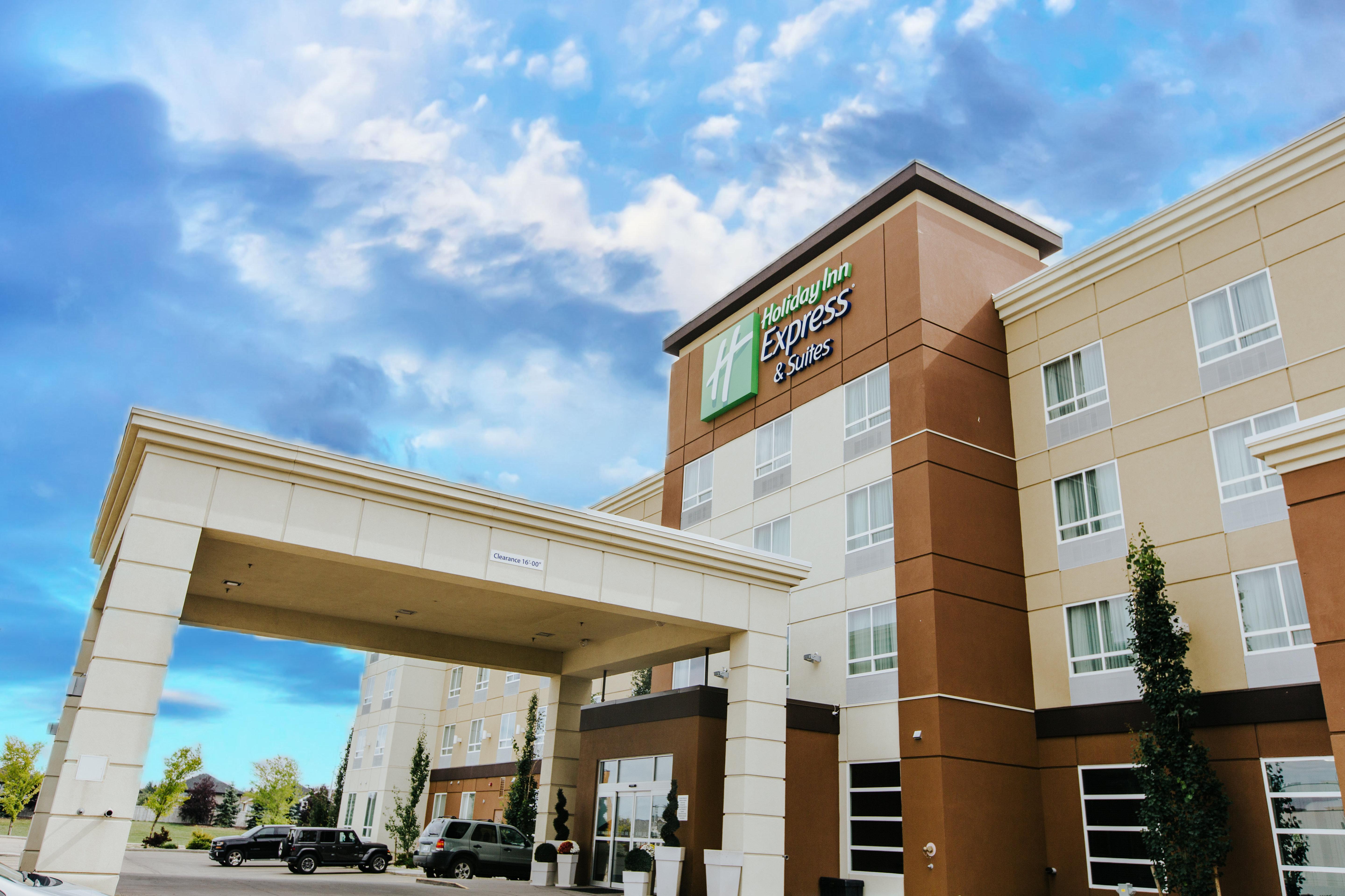 Holiday Inn Express & Suites Spruce Grove - Stony Plain By Ihg Bagian luar foto