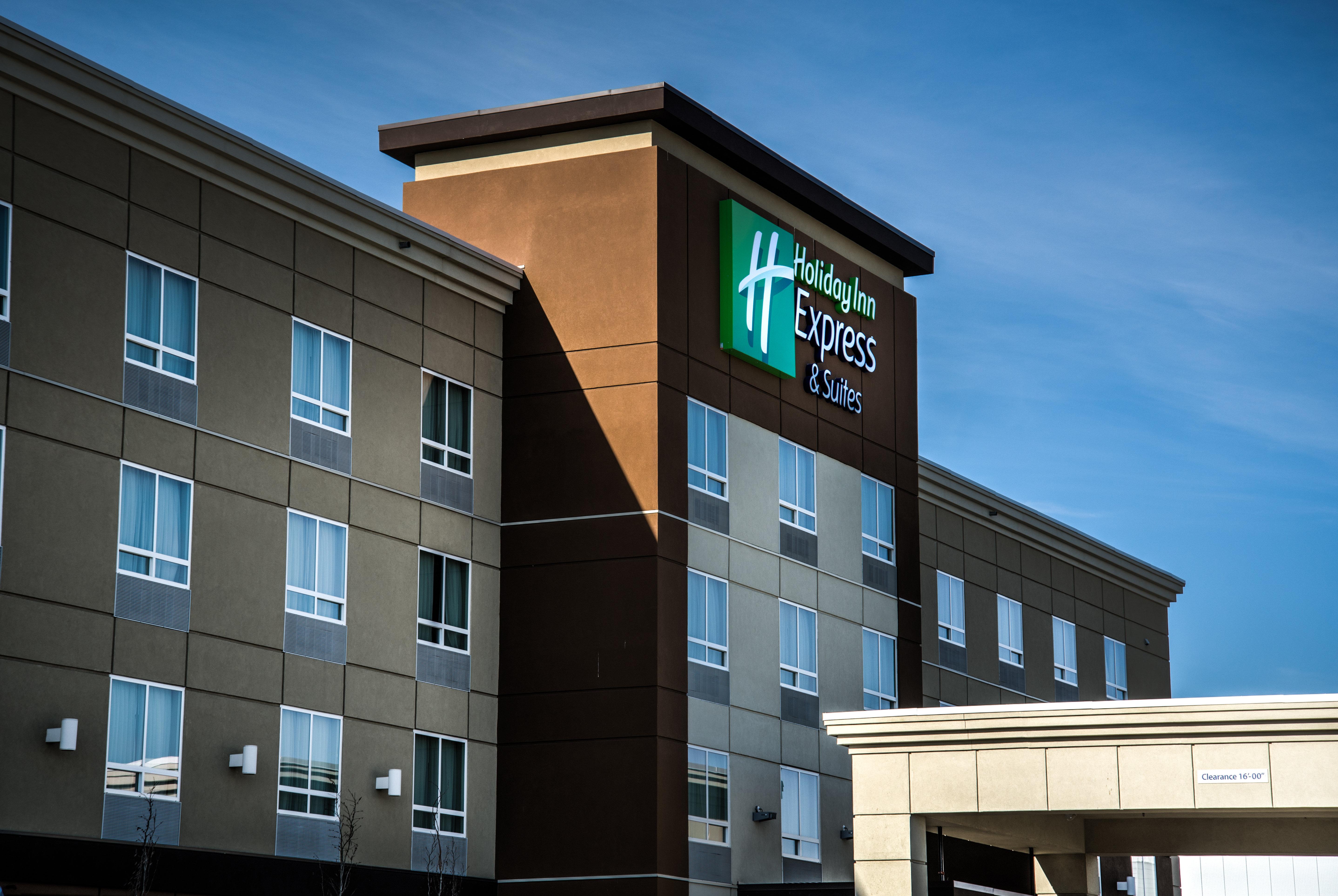 Holiday Inn Express & Suites Spruce Grove - Stony Plain By Ihg Bagian luar foto
