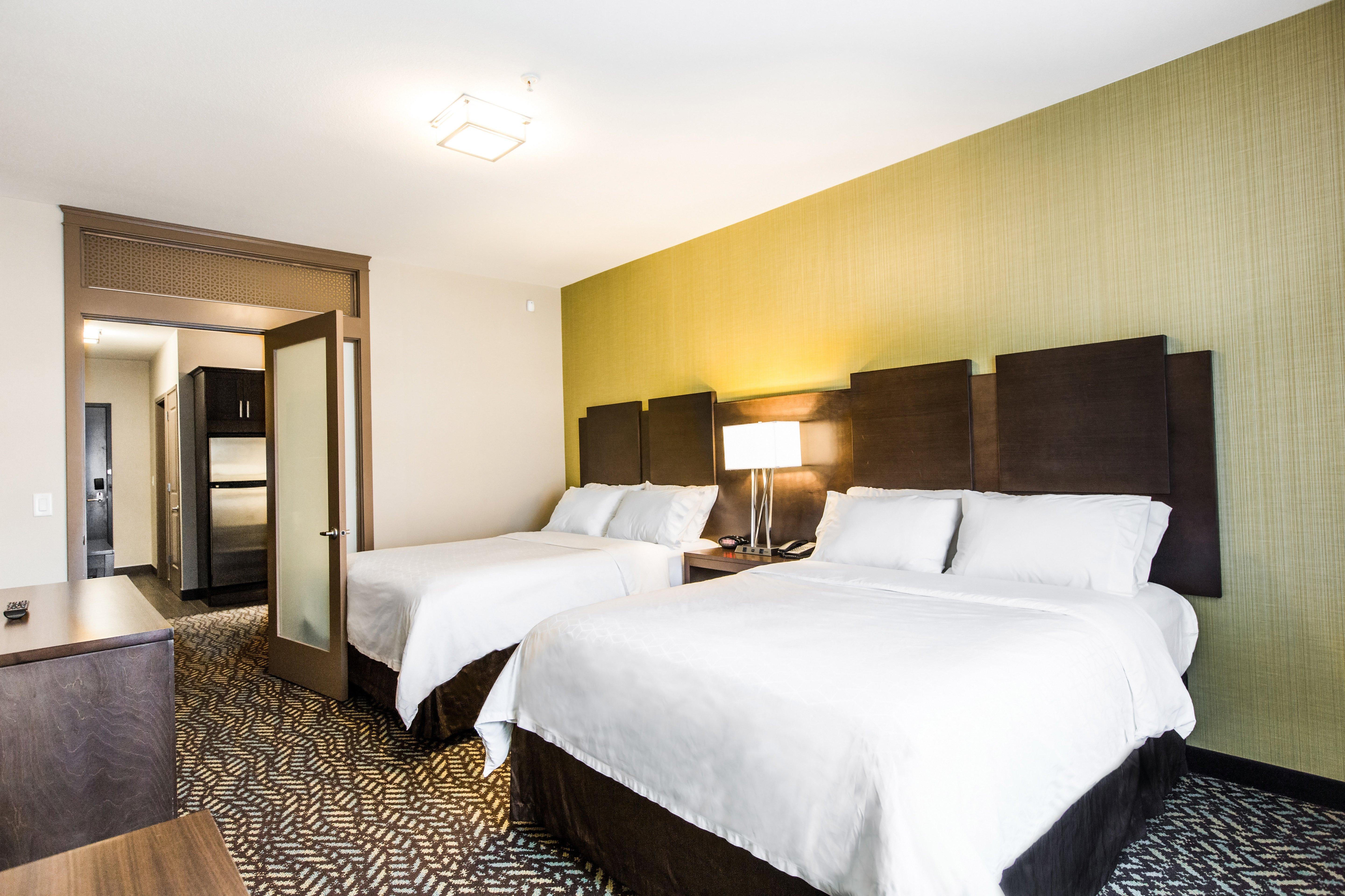 Holiday Inn Express & Suites Spruce Grove - Stony Plain By Ihg Bagian luar foto