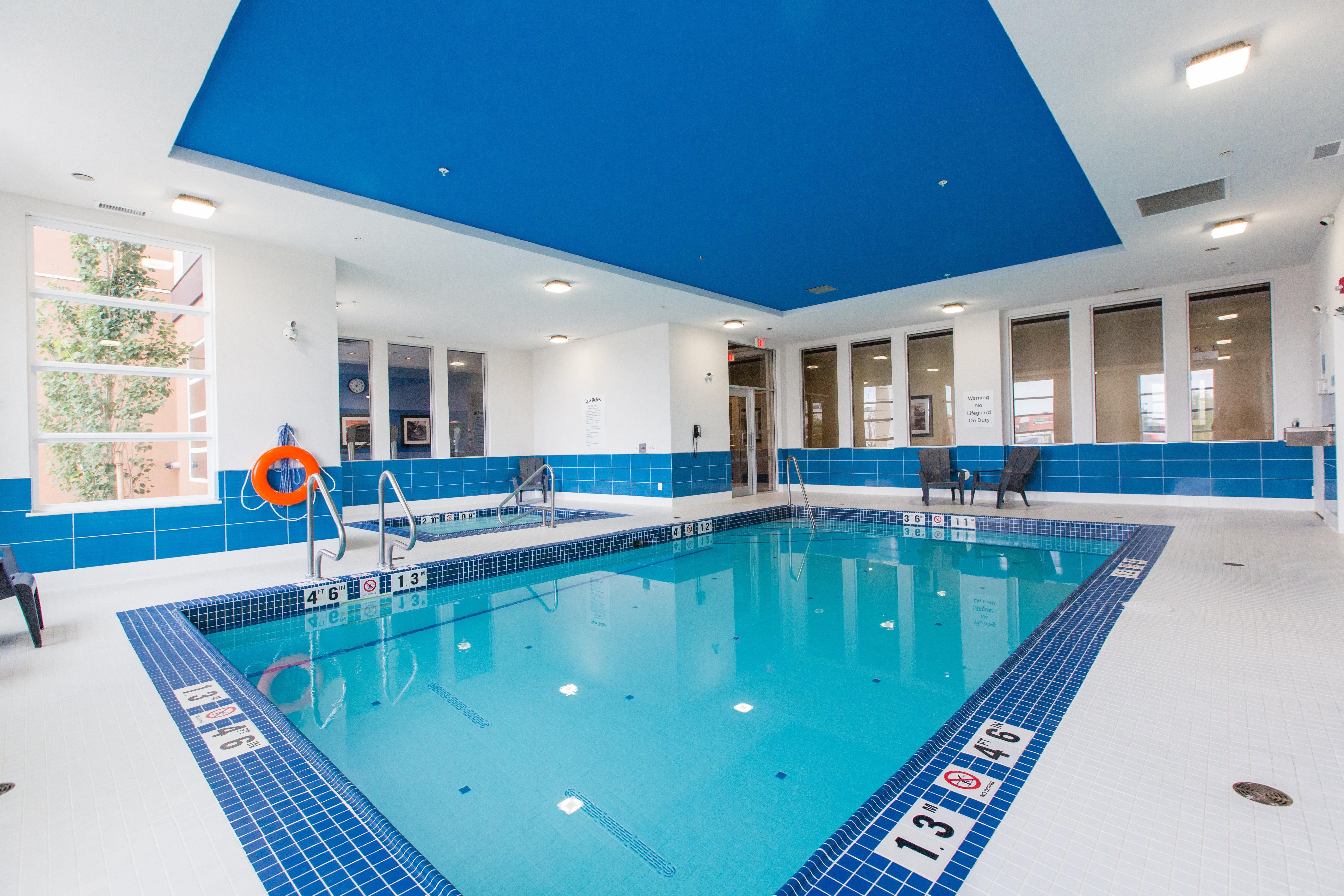 Holiday Inn Express & Suites Spruce Grove - Stony Plain By Ihg Bagian luar foto