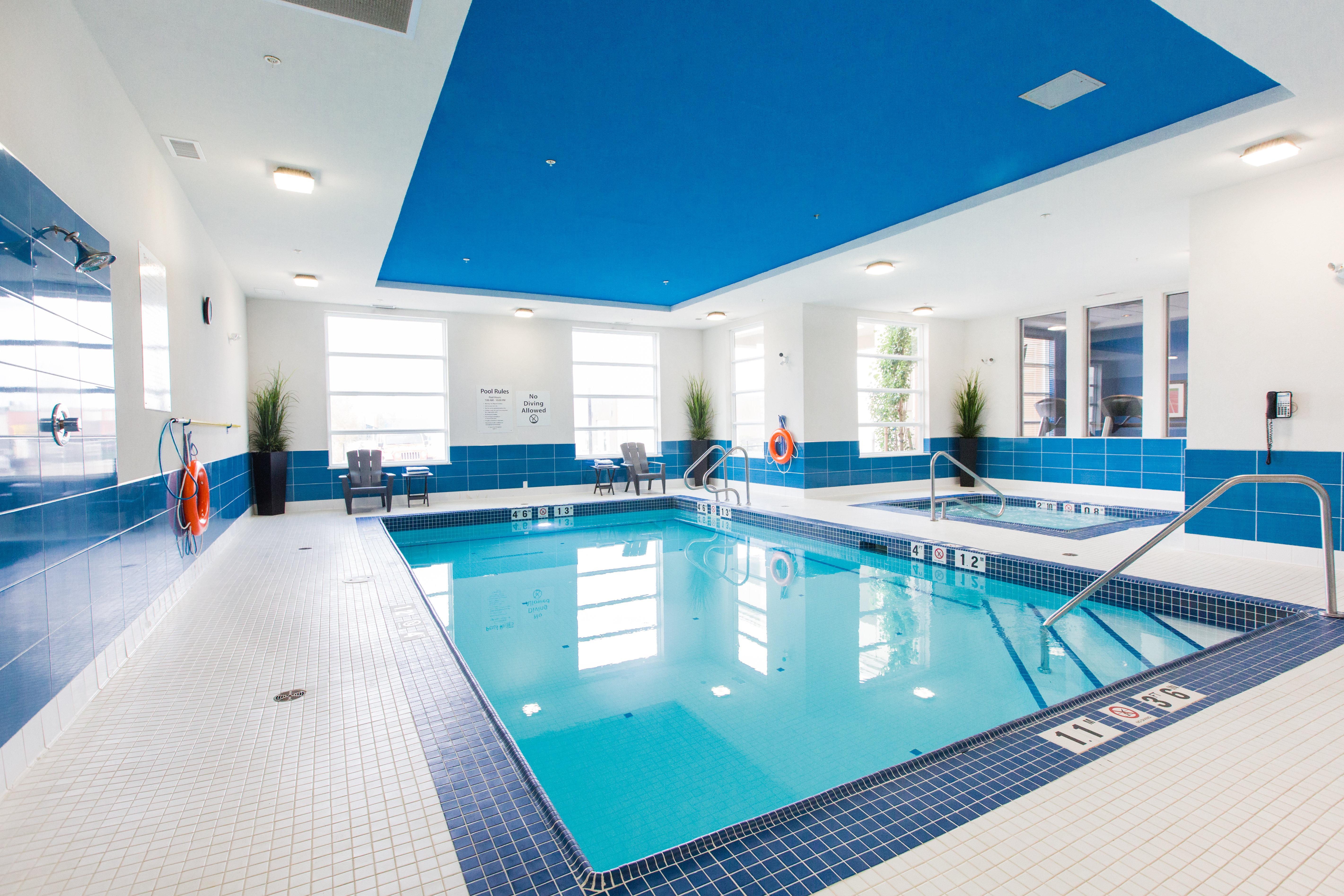 Holiday Inn Express & Suites Spruce Grove - Stony Plain By Ihg Bagian luar foto