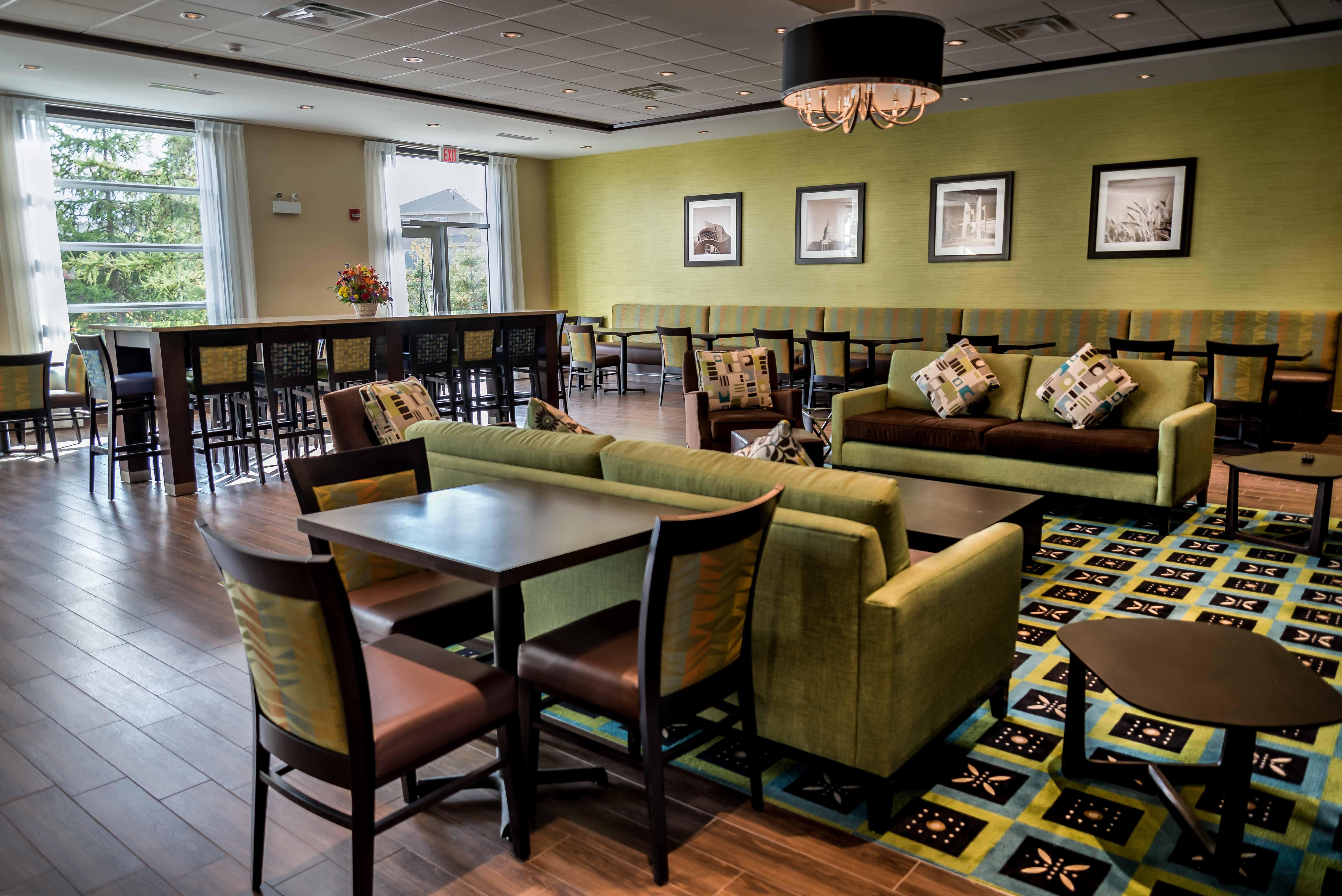 Holiday Inn Express & Suites Spruce Grove - Stony Plain By Ihg Bagian luar foto