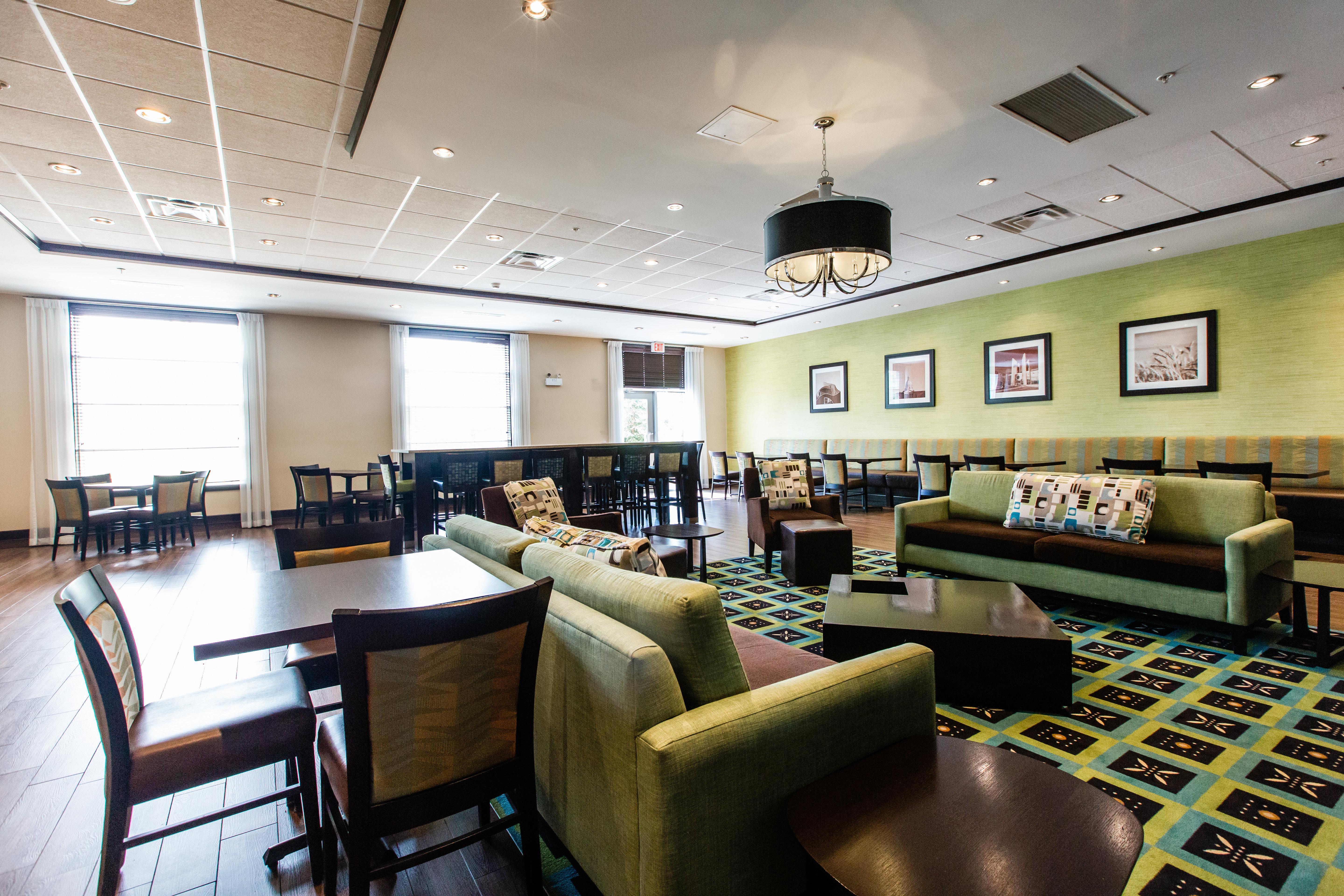 Holiday Inn Express & Suites Spruce Grove - Stony Plain By Ihg Bagian luar foto